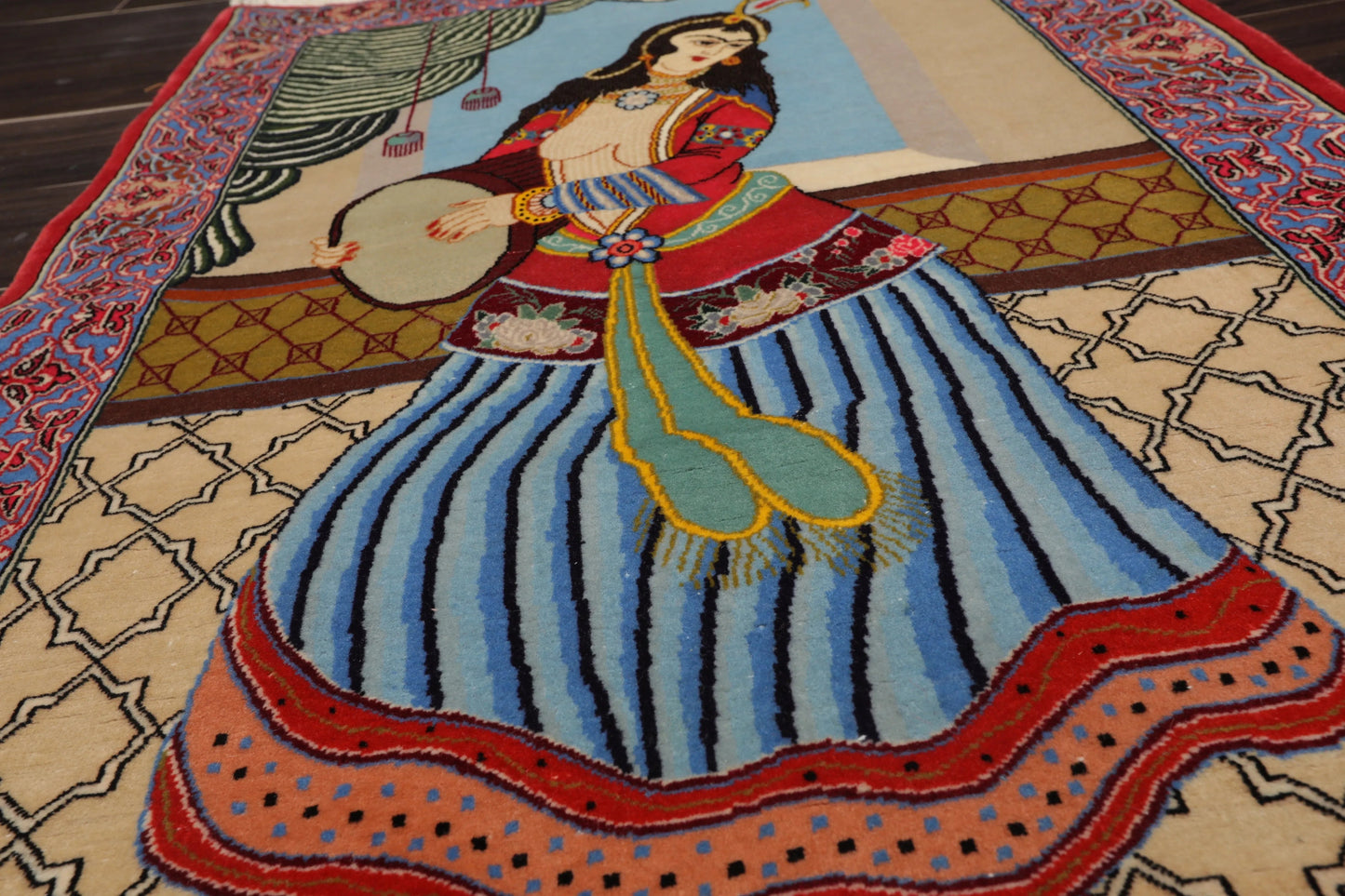 2' 5''x3' 10'' Hand Knotted 100% Wool Pictorial Tapestry Isfahan 300 kpsi Oriental Area Rug Beige, Blue Color