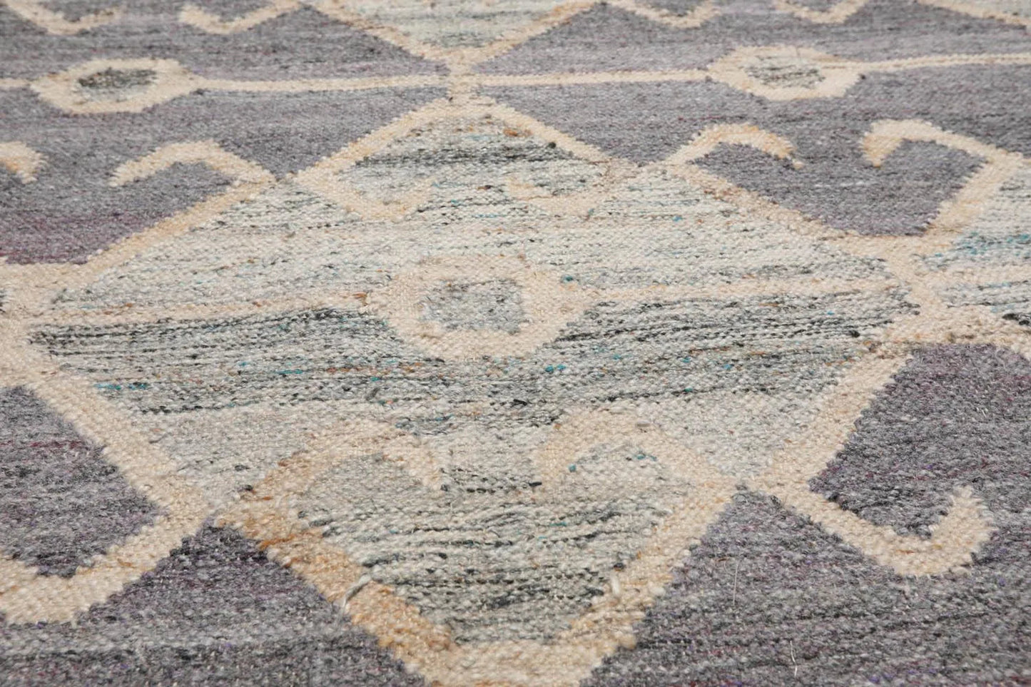 5' x 8' Indoor Outdoor Hand Woven 100% Recycled PET Yarn Modern Kilim Area Rug Gray