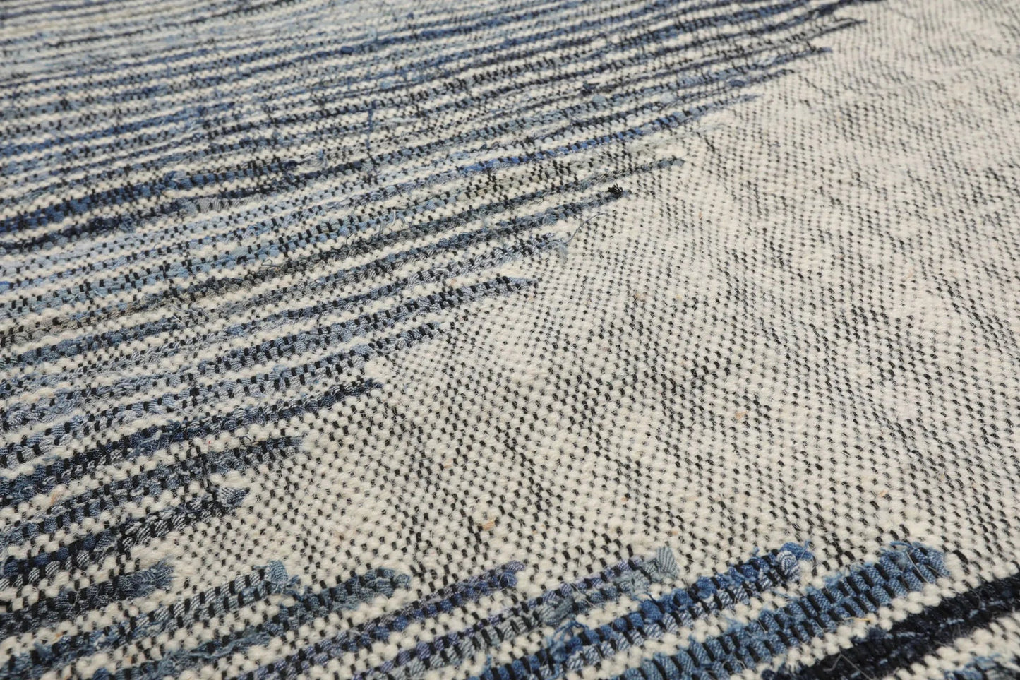 LoomBloom Geometric Kilim Wool Ivory Hand-Woven 5x8 Area Rug