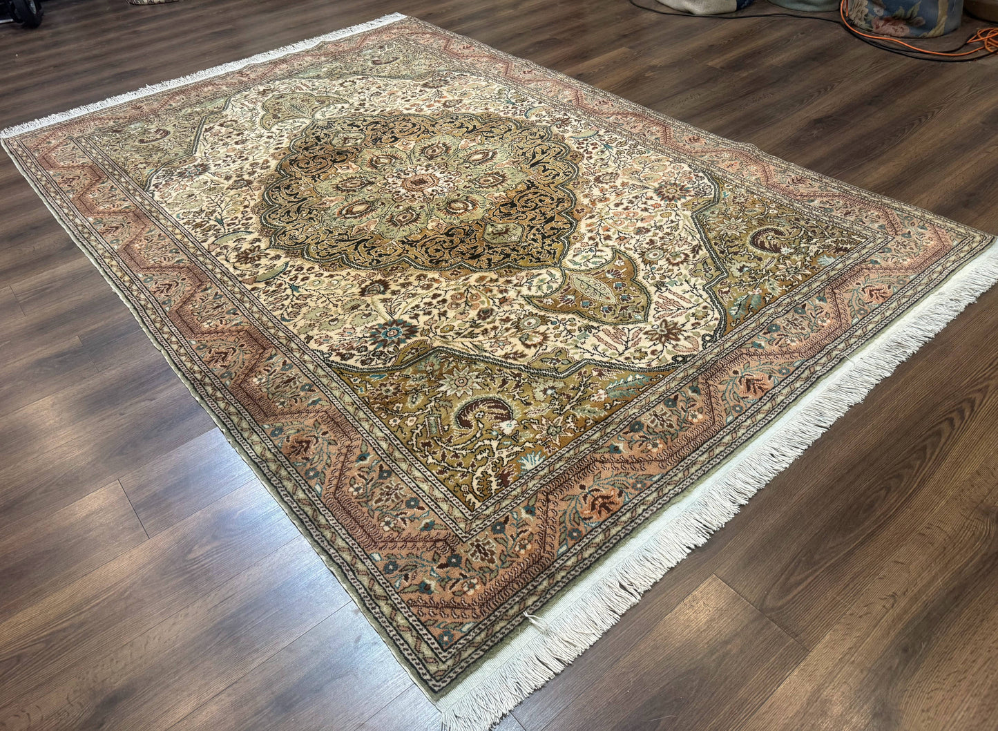 Turkish Sivas Rug 6x9, Floral Medallion, Vintage Handmade Wool Carpet