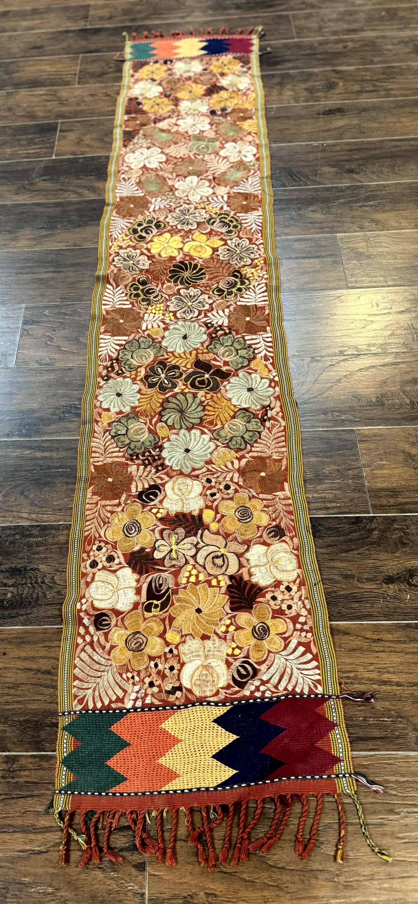 Vintage Table Runner 1.5 x 7.5, Floral