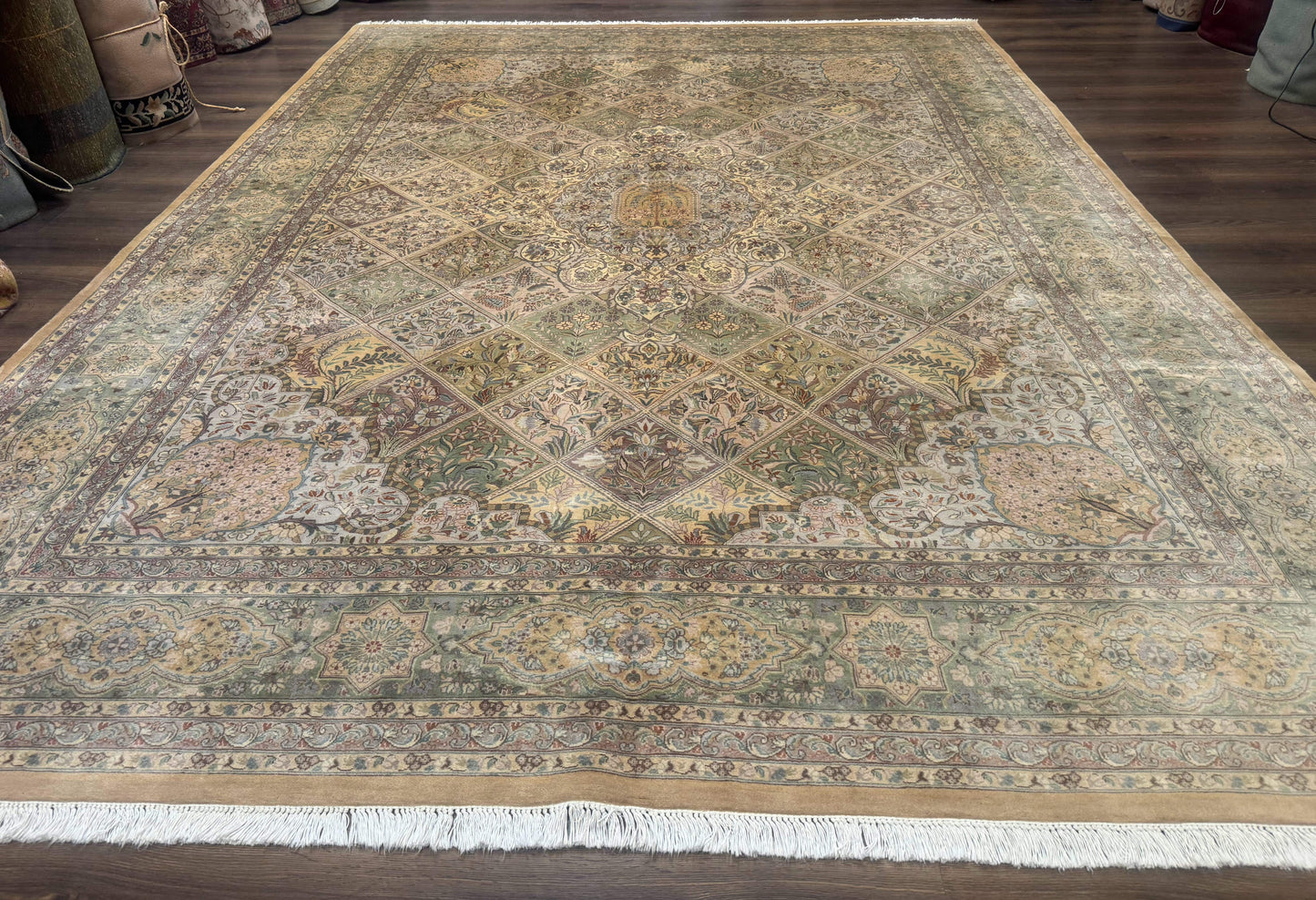 Pak Persian Rug 9x12, Diamond Panel Design, Fine 225 KPSI, Wool
