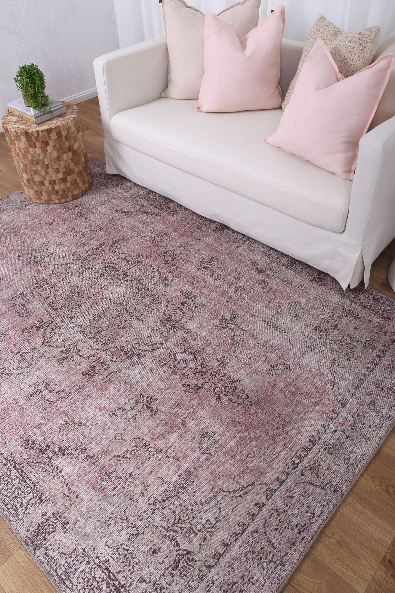 Germain Medallion Design in Pink Rug