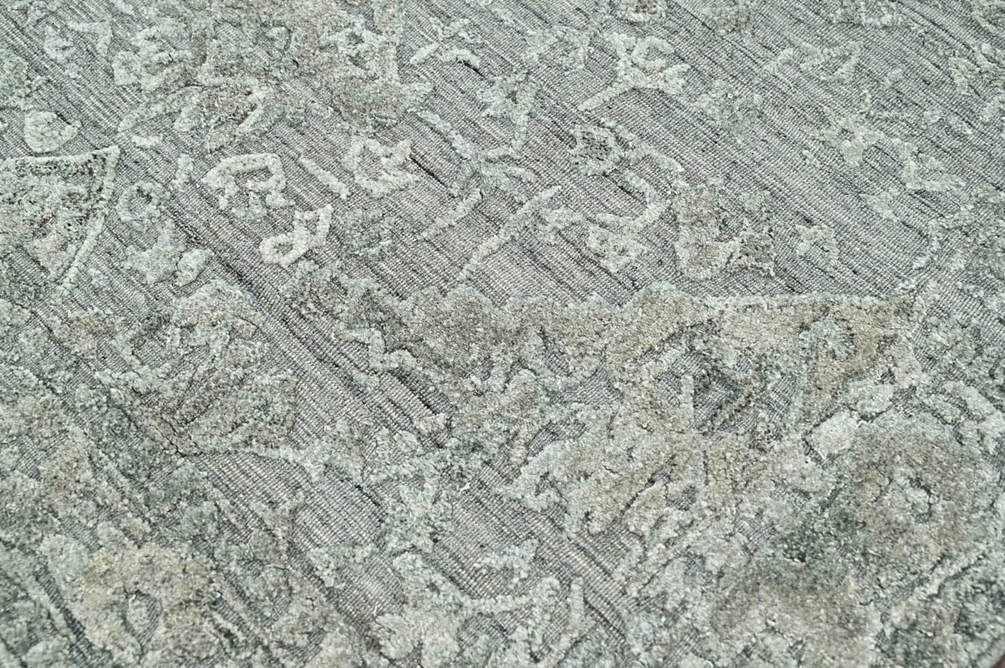 4x6 Tone on Tone Gray Hand Knotted Tibetan Wool/Bamboo Silk Transitional Oriental Area Rug