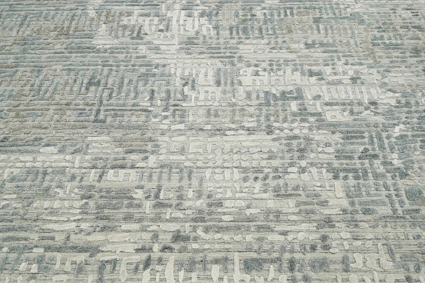 Multi Size Tone On Tone Gray Hand Knotted Tibetan Wool/Bamboo Silk Modern & Contemporary Oriental Area Rug