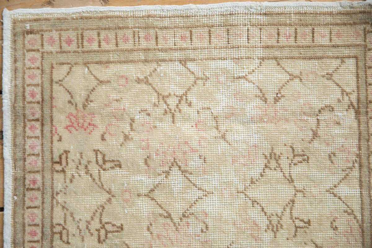 1.5x1.5 Vintage Distressed Kayseri Square Rug Mat