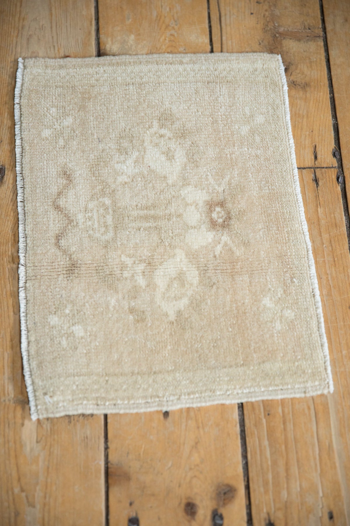 1x1.5 Vintage Distressed Bag Face Oushak Square Rug Mat