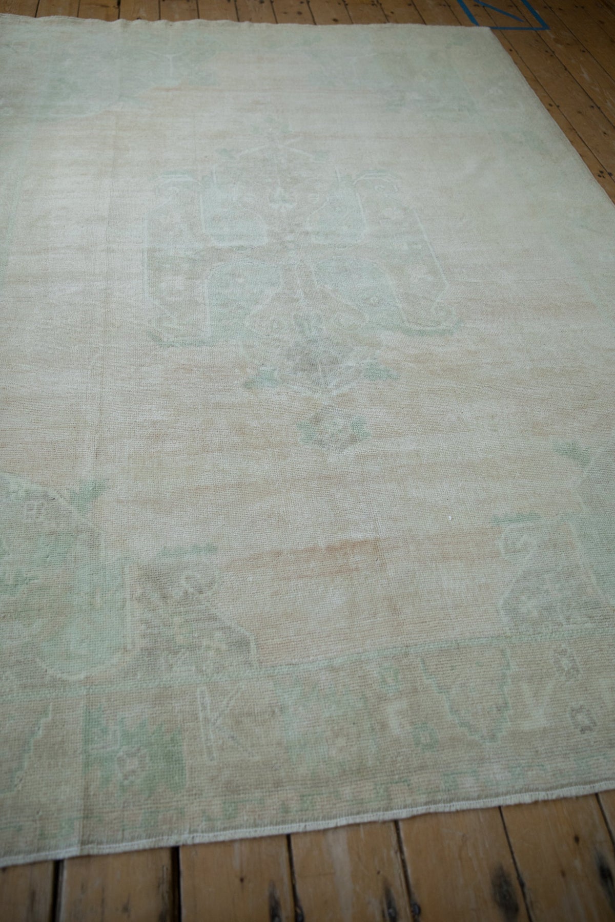 5.5x8.5 Vintage Distressed Oushak Carpet