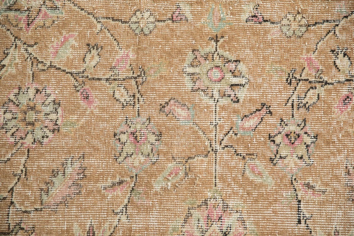 6.5x9.5 Vintage Distressed Sparta Carpet