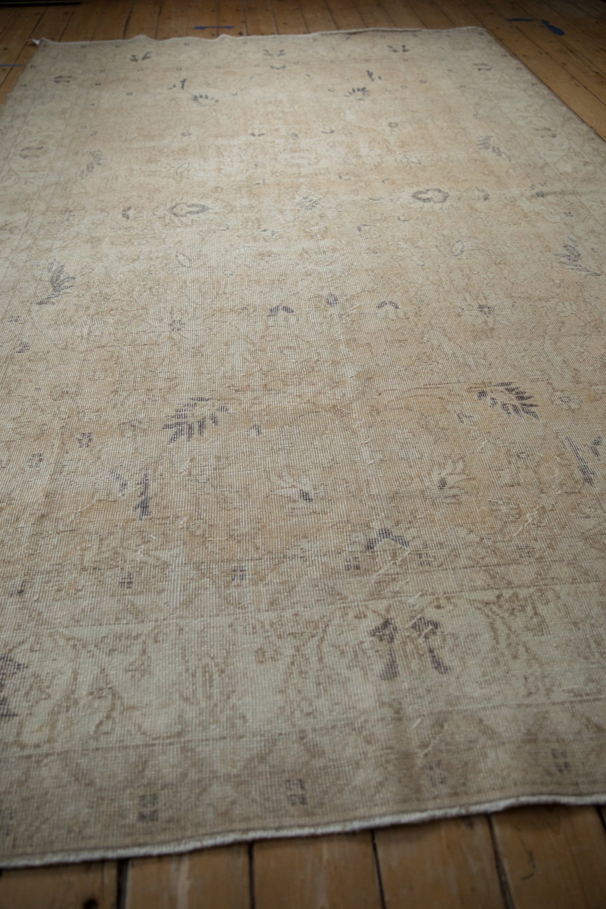 RESERVED 6.5x10.5 Vintage Distressed Sparta Carpet