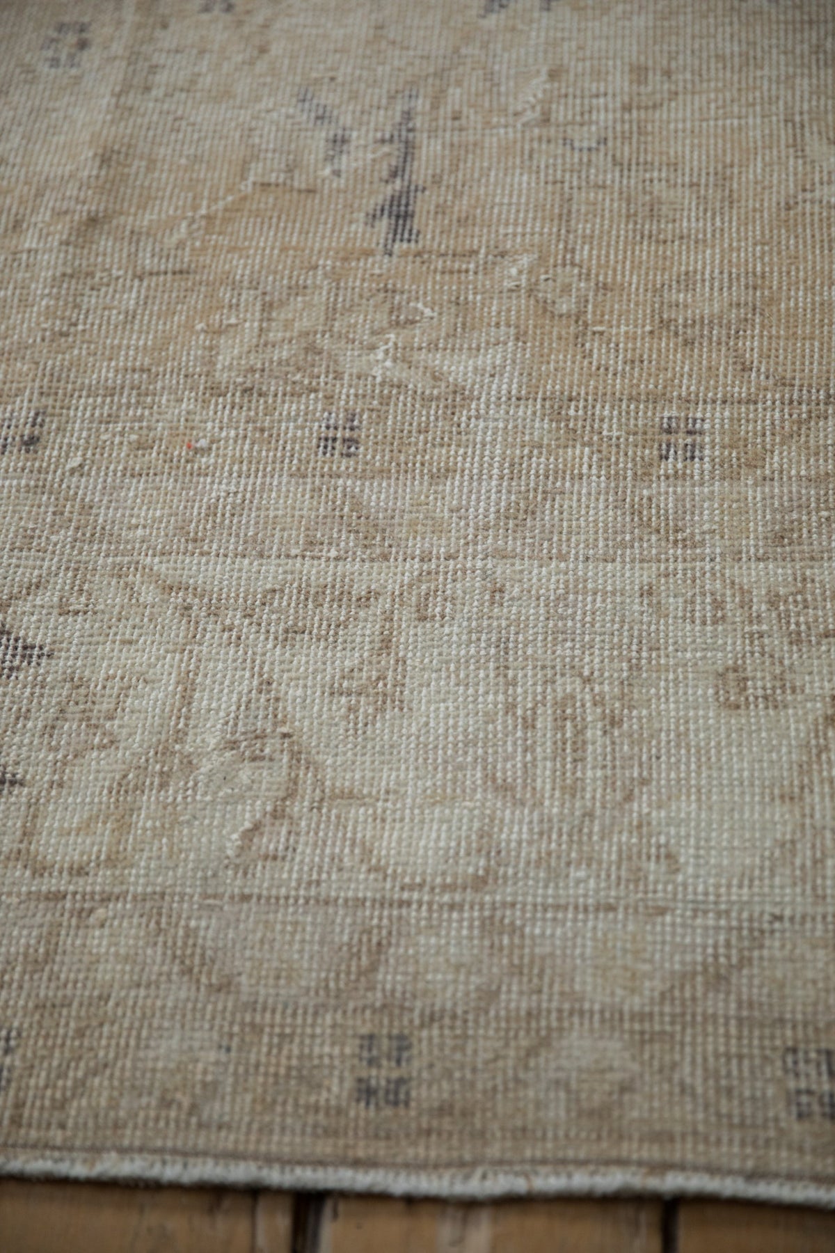 RESERVED 6.5x10.5 Vintage Distressed Sparta Carpet