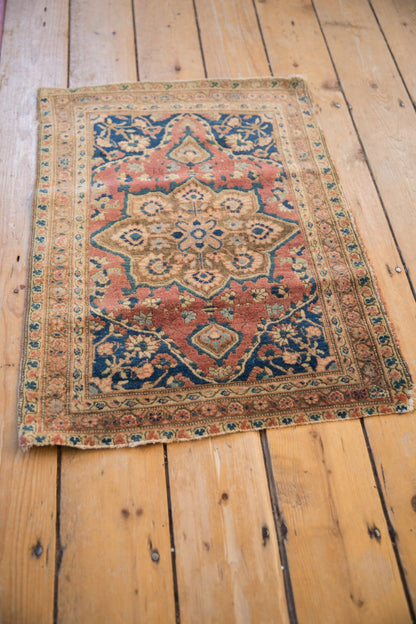 2x2.5 Small Antique Farahan Rug