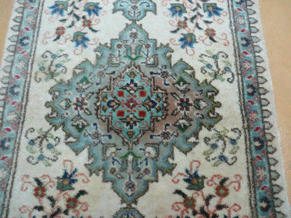 1' 9" X 2' 5" Handmade Indian Wool Rug Lahore Floral Design Small Oriental Rug Beige & Teal