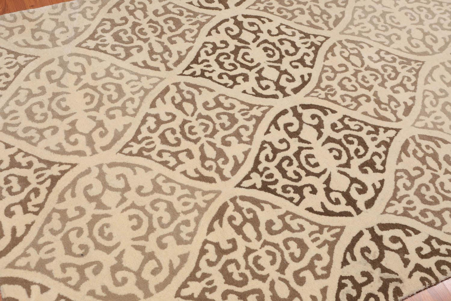 4'8" x 6’6" Handmade Scrolls 100% Wool Area rug Transitional Beige