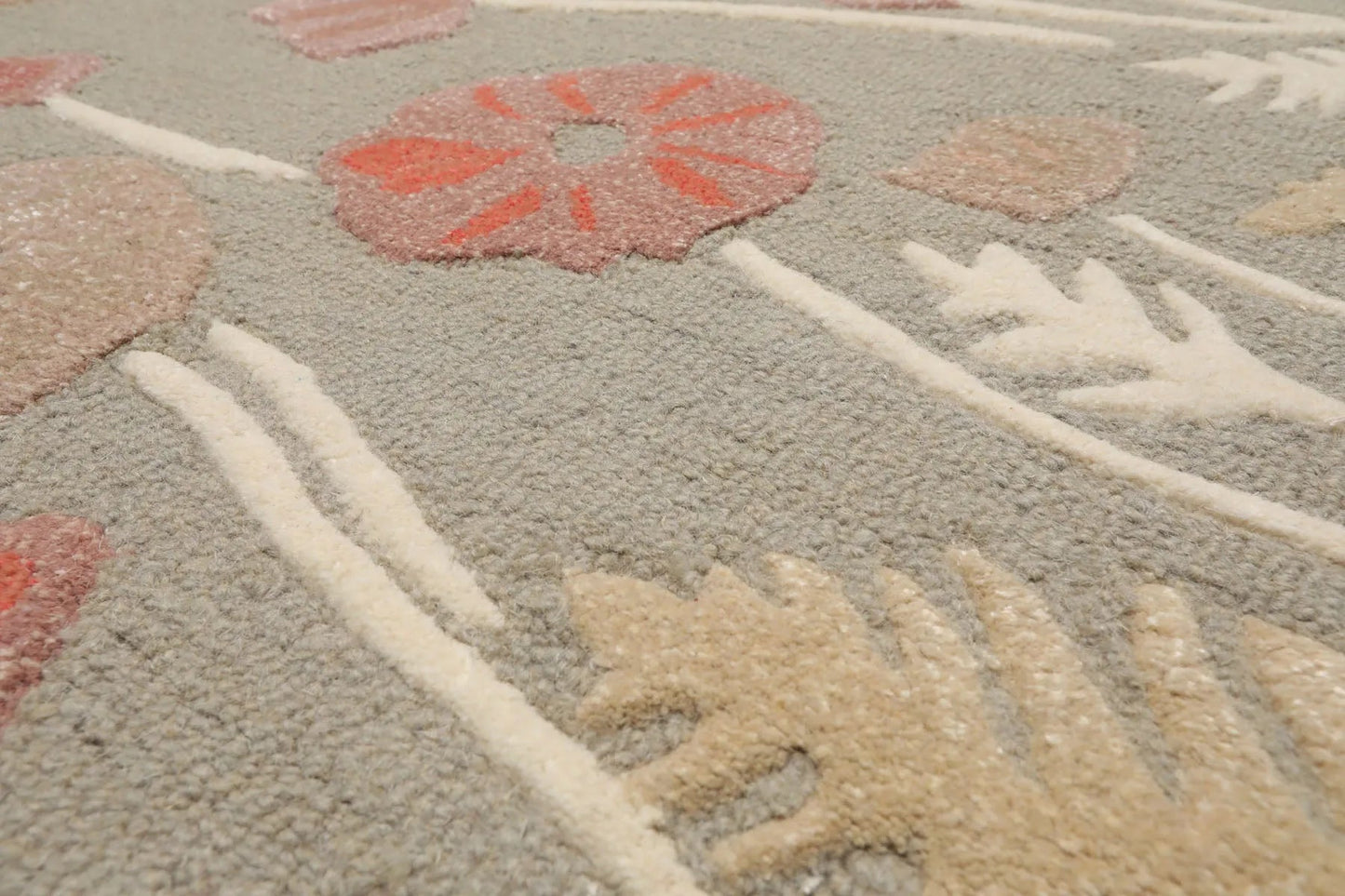 LoomBloom Multi Size Gray Beige Hand Tufted Contemporary Floral Wool and Faux Silk Oriental Area Rug