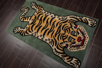 Tiger Handmade 100% Wool Novelty/Animal Oriental Area Rug Celadon 3' x 5'