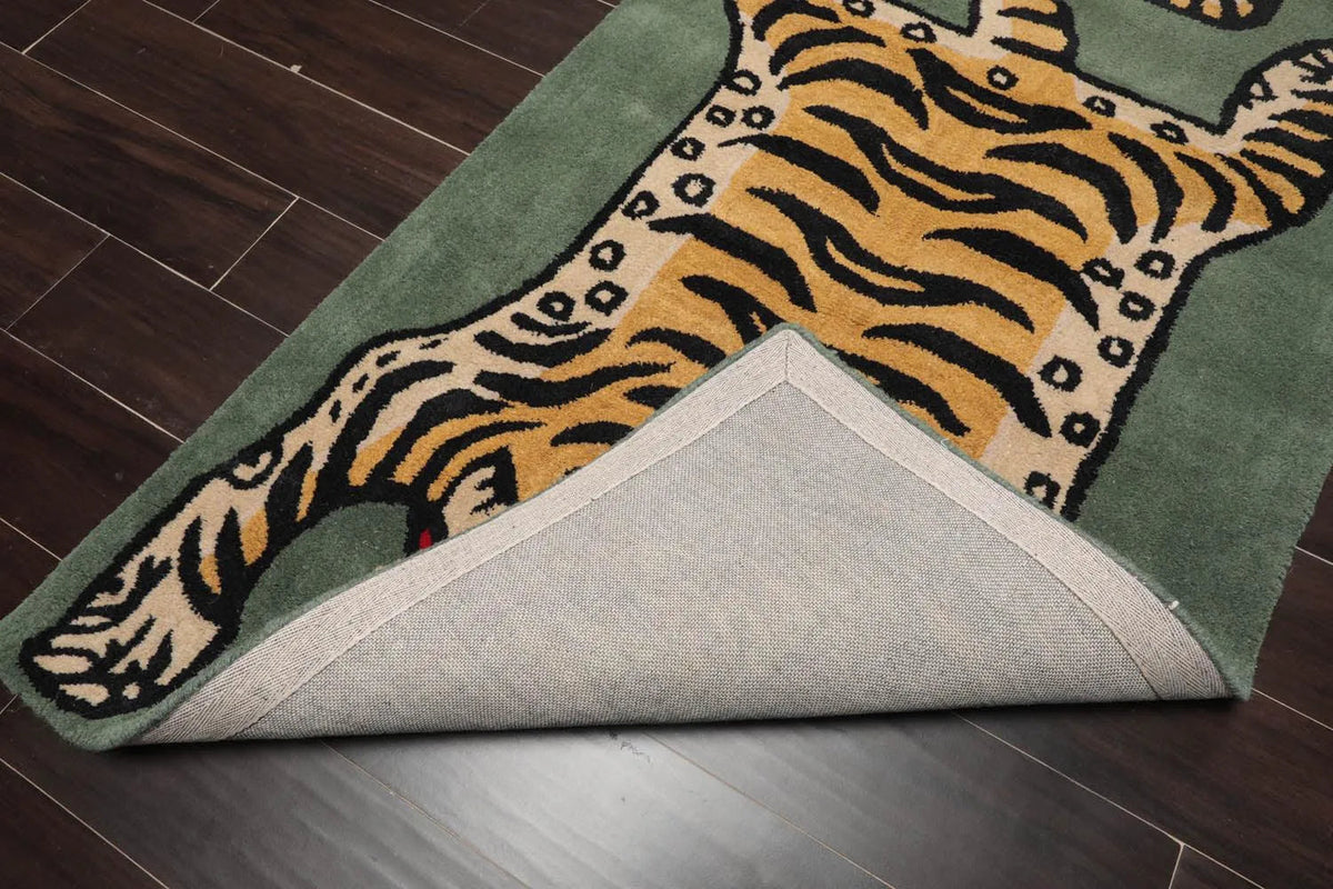 Tiger Handmade 100% Wool Novelty/Animal Oriental Area Rug Celadon 3' x 5'