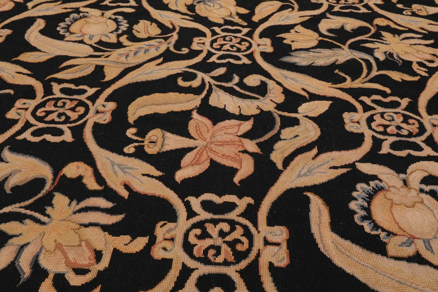 8'x10' Hand Woven Wool French Aubusson Botanical Flatweave Area Rug Black