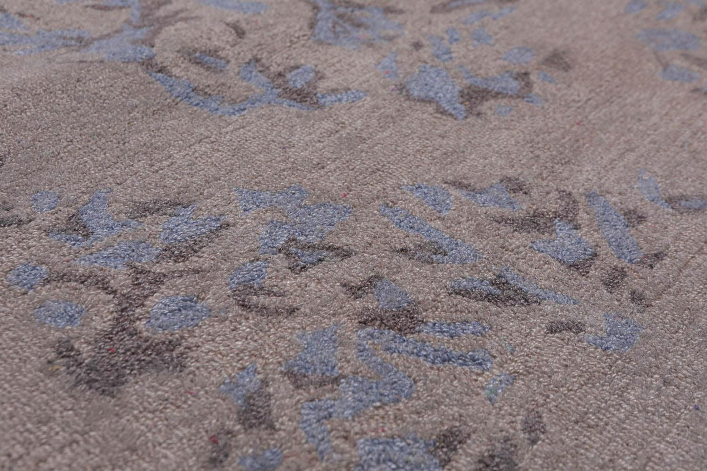 5'3" x 7'5" Handmade Erased pattern Wool Loop & Cut pile Area Rug Taupe