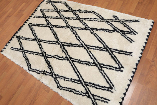 4'3" x 6' Handmade Geometric Pattern Moroccan Shag Area Rug Beige