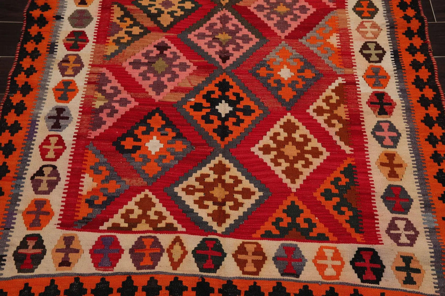 4' 8''x9' 5''Hand Woven Wool Oriental Area Persian Rug