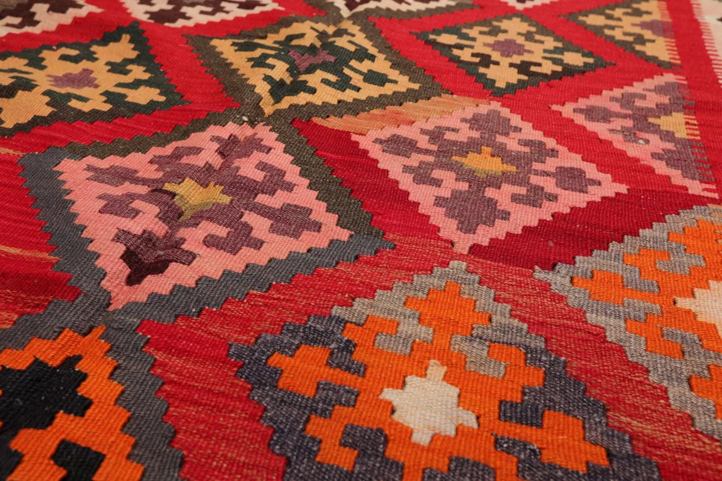 4' 8''x9' 5''Hand Woven Wool Oriental Area Persian Rug