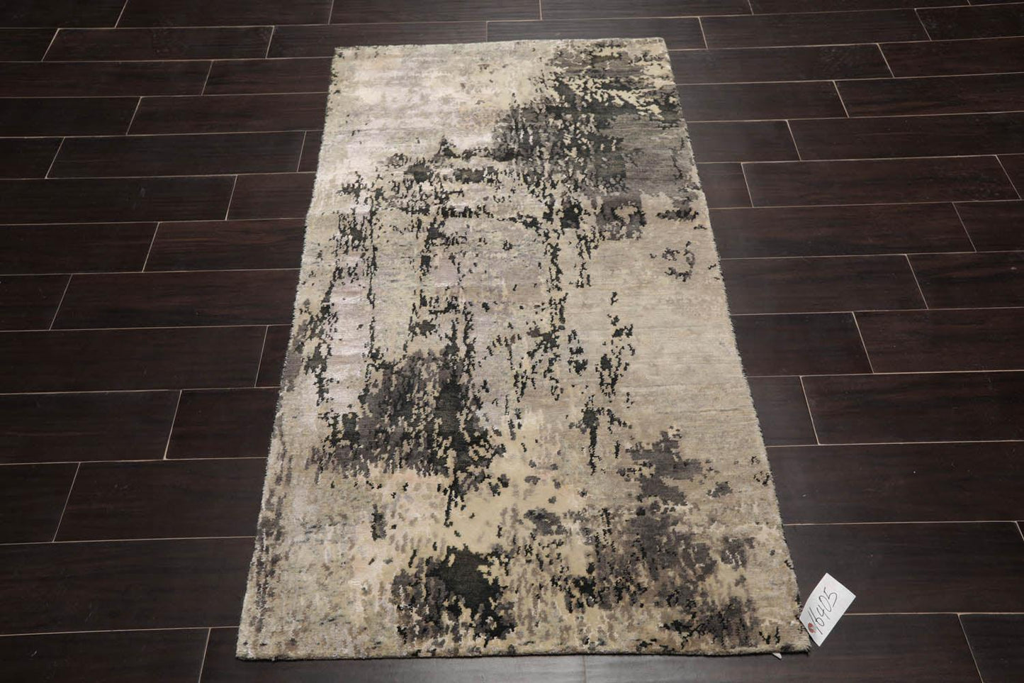 2'11" x 5’2" Hand Knotted Wool & Silk Designer Abstract Tibetan Area rug Gray