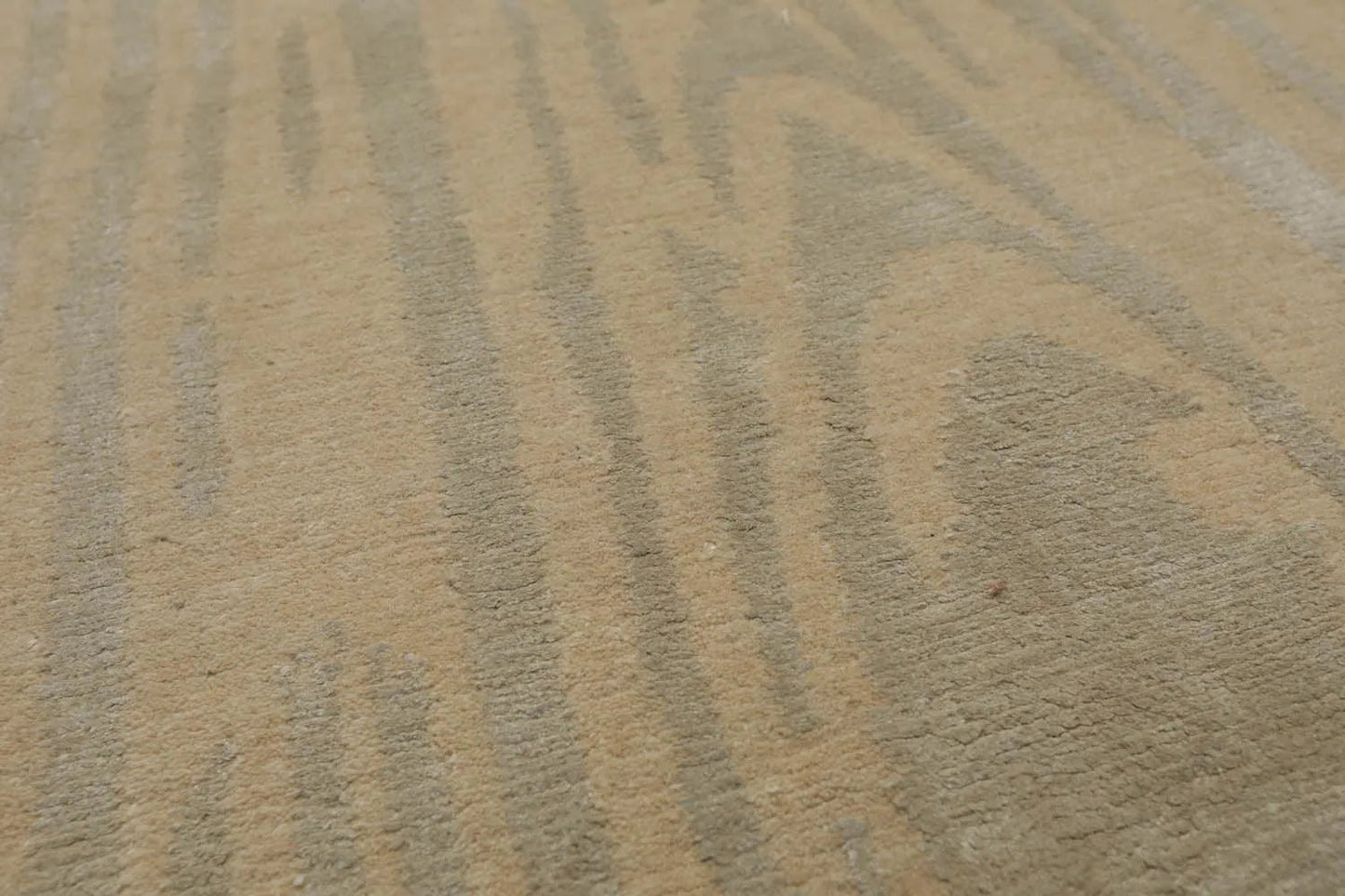 2' x 3' Hand Knotted Wool & Silk Modern Tibetan Oriental Area Rug Beige, Gray