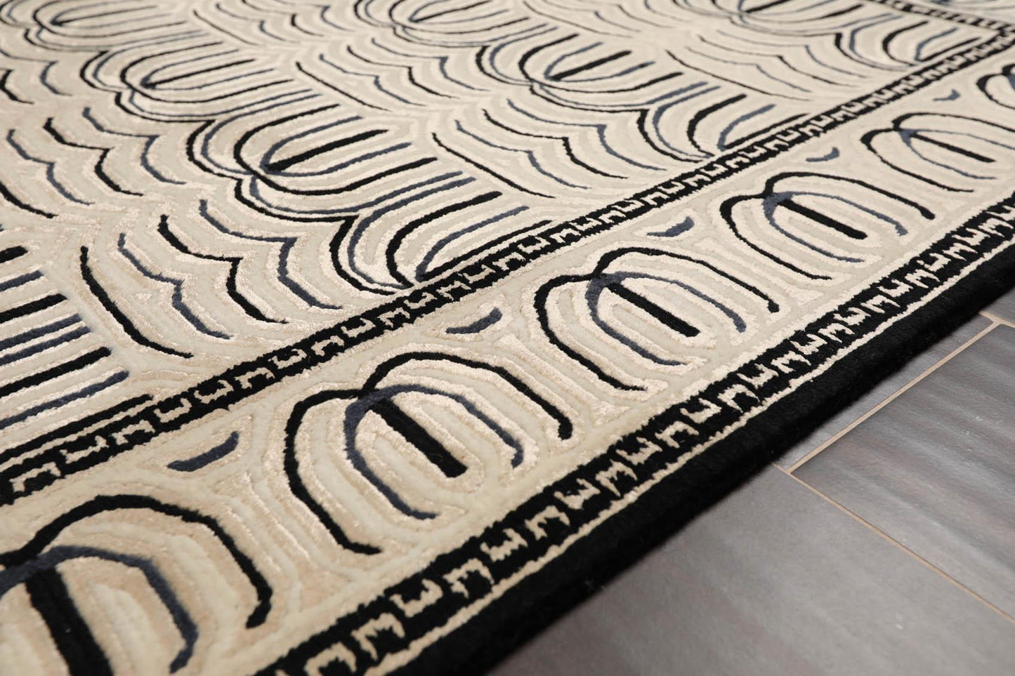 3' x 4'11" Hand Knotted Tibetan Wool & Silk Hip Designer 200 KPSI Area Rug Cream