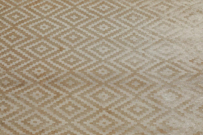 5'3" x 7'7" Handmade 100% Bamboo Silk Loop N Cut Pile Area Rug Beige