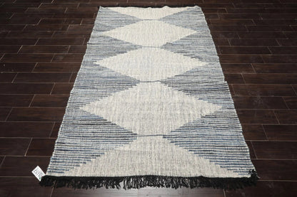 LoomBloom Geometric Kilim Wool Ivory Hand-Woven 5x8 Area Rug