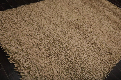 6’ x 9’ USA made Modern & Contemporary Shag Wool Oriental Area Rug Beige