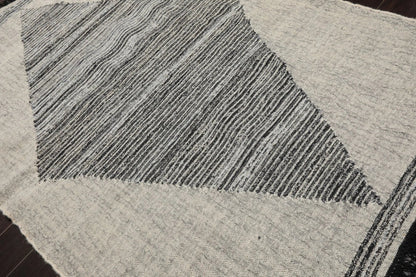 LoomBloom Geometric Kilim Wool Ivory Hand-Woven 5x8 Area Rug