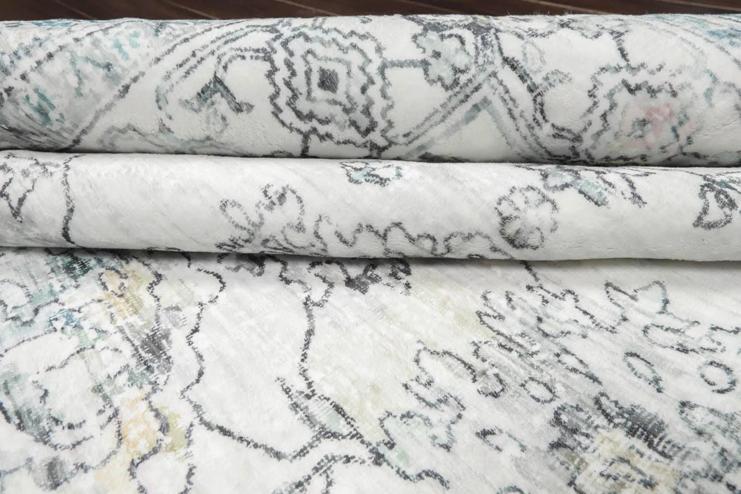 Multi Size Ivory Machine Made Traditional washable Polyester Oriental Area Rug