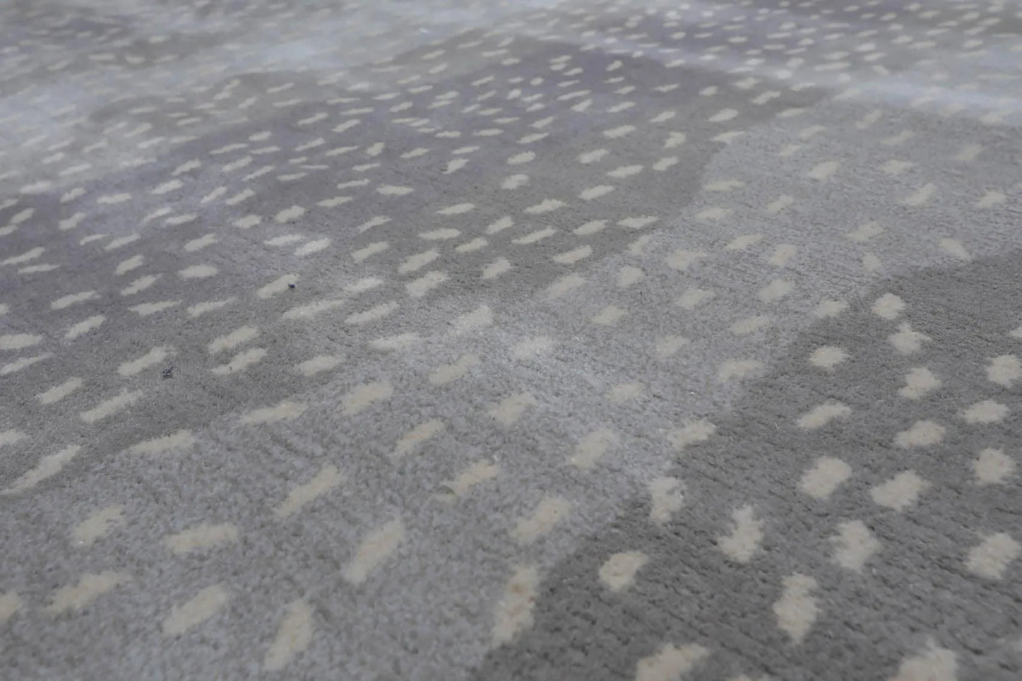 Multi Size Gray, Ivory Hand Tufted Handmade 100% Wool Animal Print Antelope Oriental Area Rug