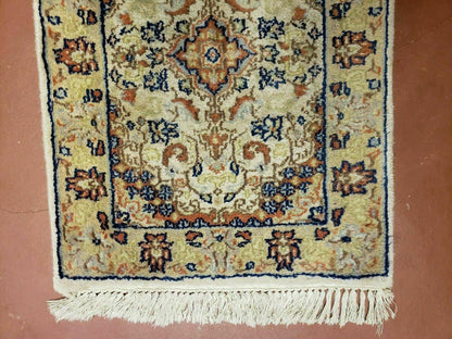 1' 8" X 2' 4" Handmade Floral Oriental Wool Rug Carpet Ivory