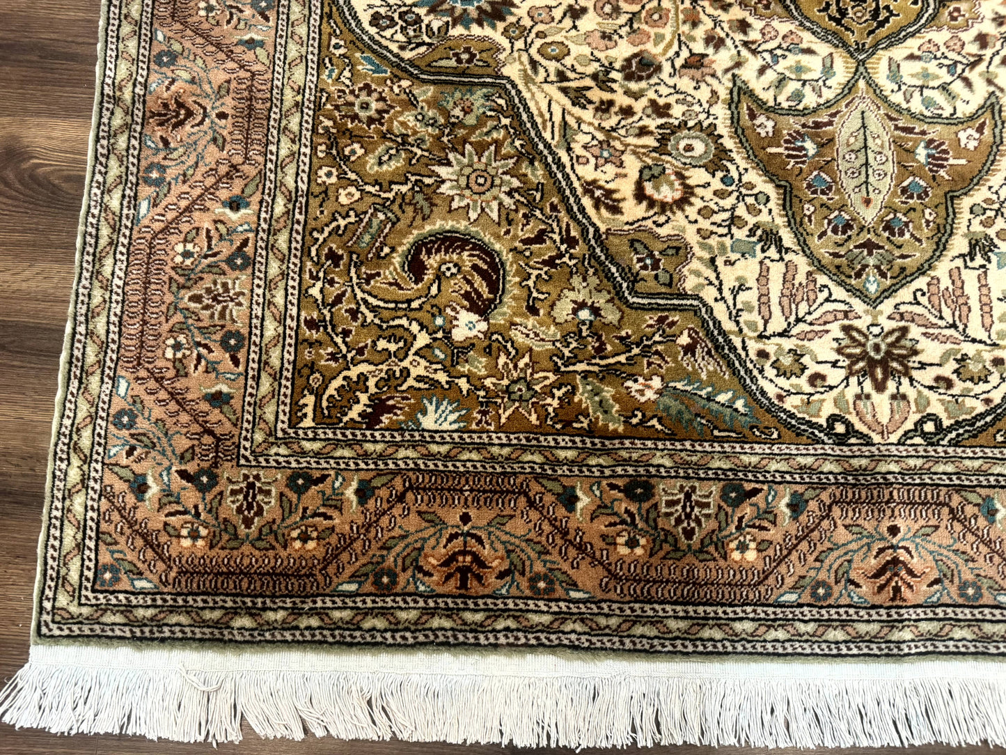 Turkish Sivas Rug 6x9, Floral Medallion, Vintage Handmade Wool Carpet