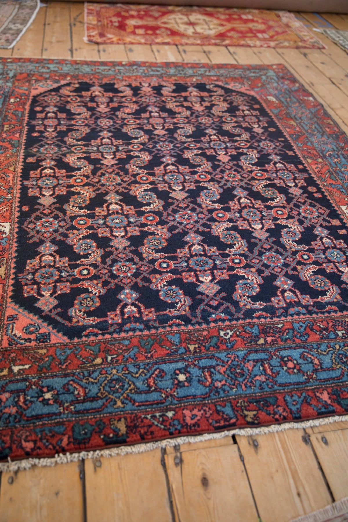 5x6 Vintage Engelas Square Rug