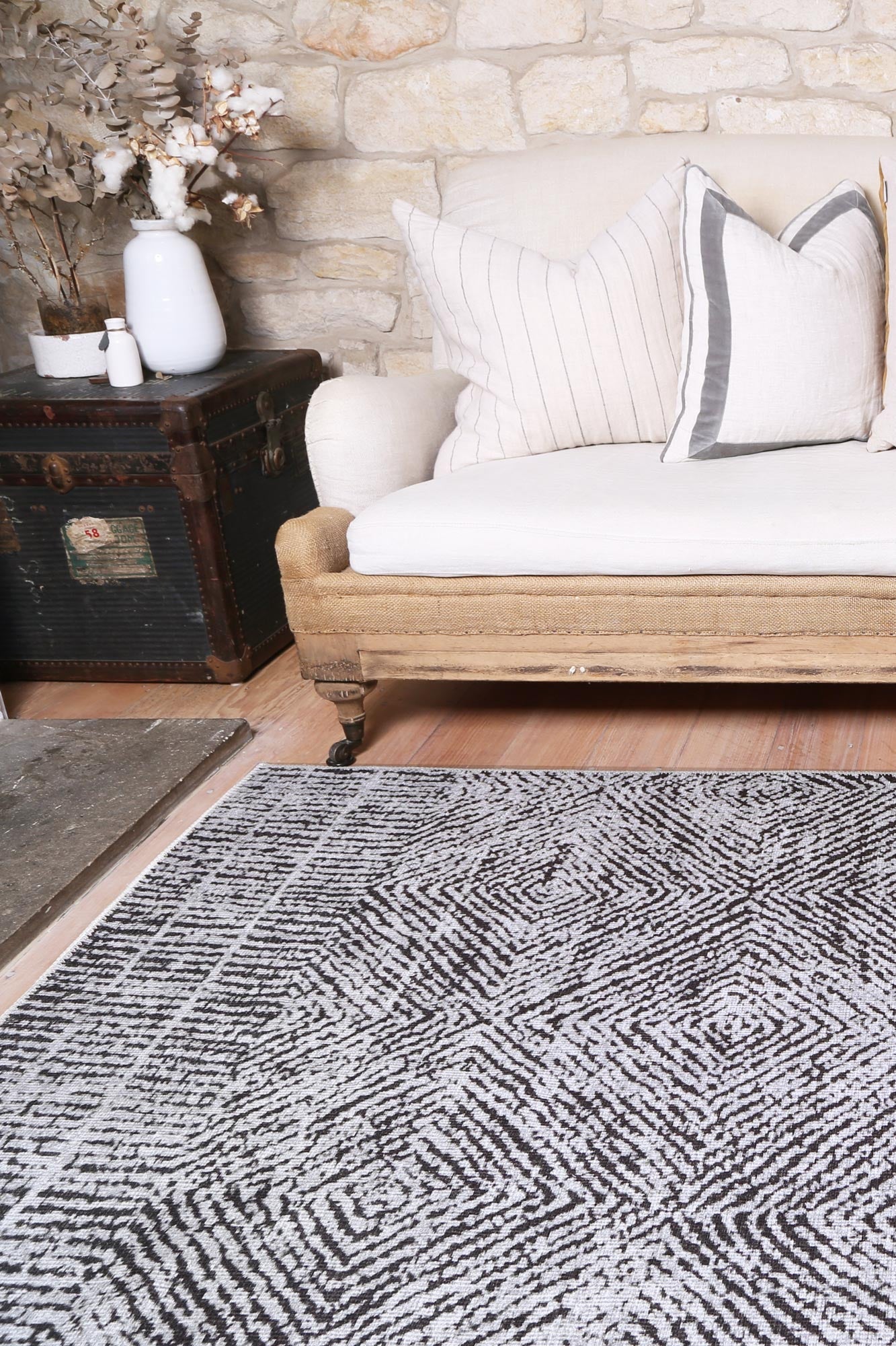 Contemporary Lauro in Grey Rug