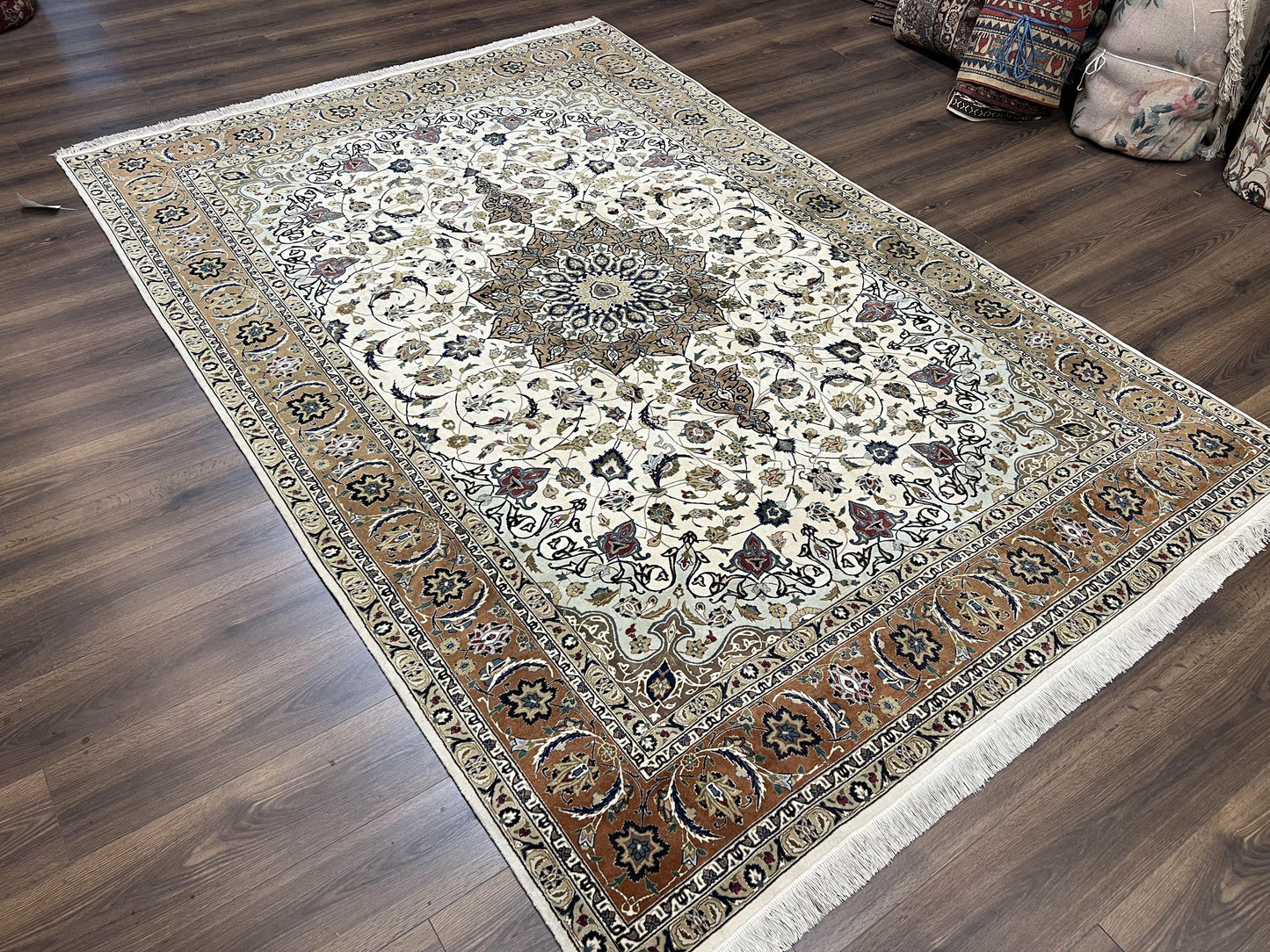 Wonderful Persian Tabriz Rug 7x10, Floral Medallion, Very Fine Oriental Carpet, Ivory