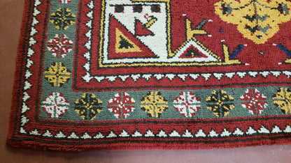 Colorful Moroccan Heriz Rug 6x9, Large Central Medallion, Red Yellow Blue