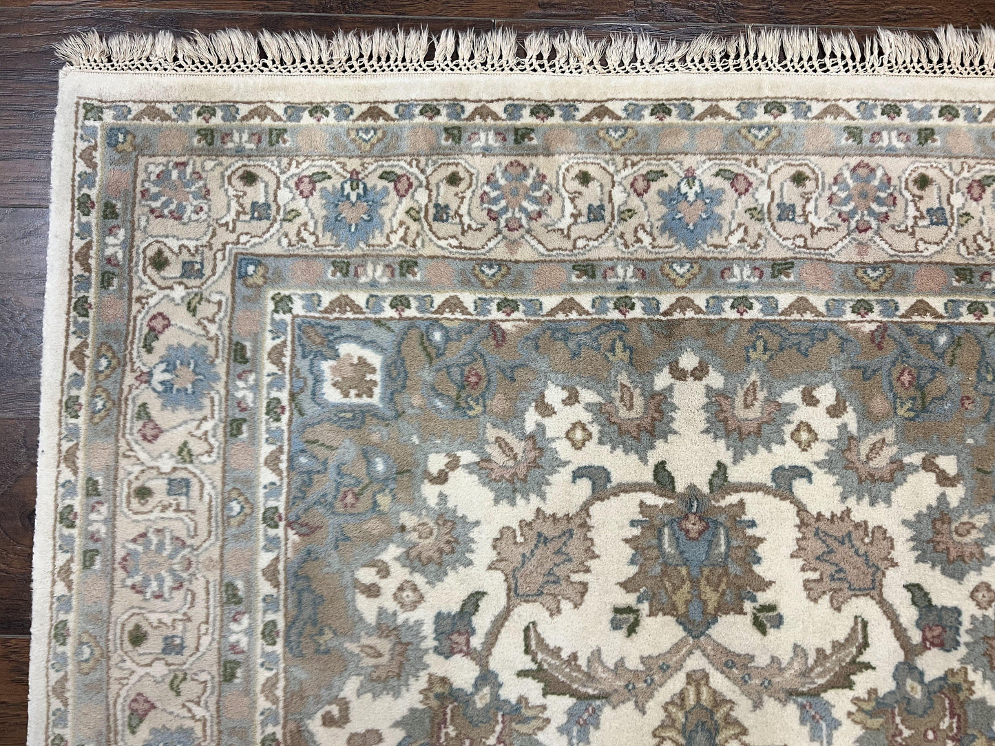 Indo Persian Rug 4x6, Floral Medallion, Beige, Handmade Wool Vintage Carpet 4 x 6 ft