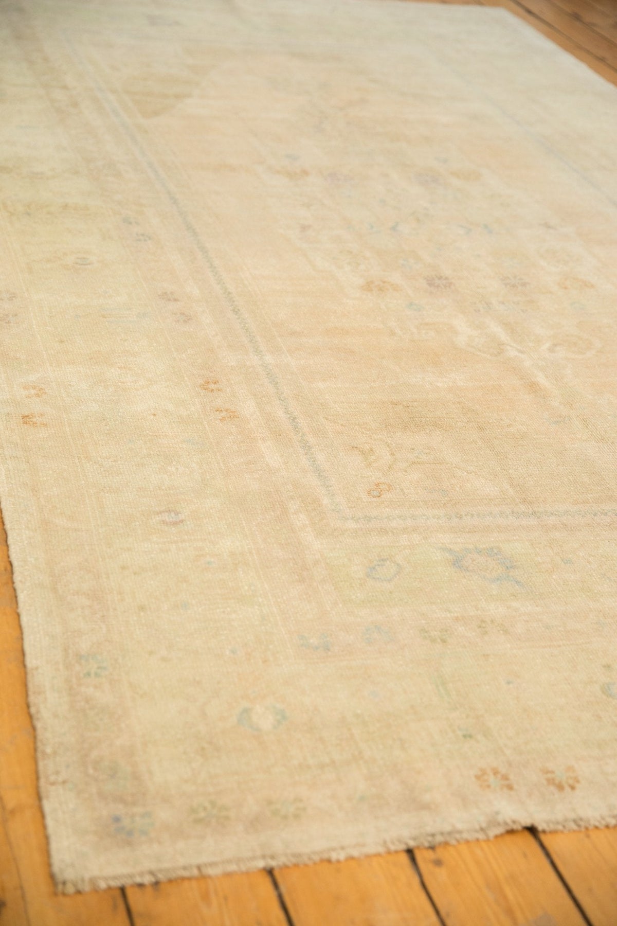 6x10 Vintage Distressed Oushak Carpet