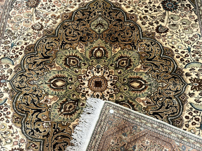 Turkish Sivas Rug 6x9, Floral Medallion, Vintage Handmade Wool Carpet