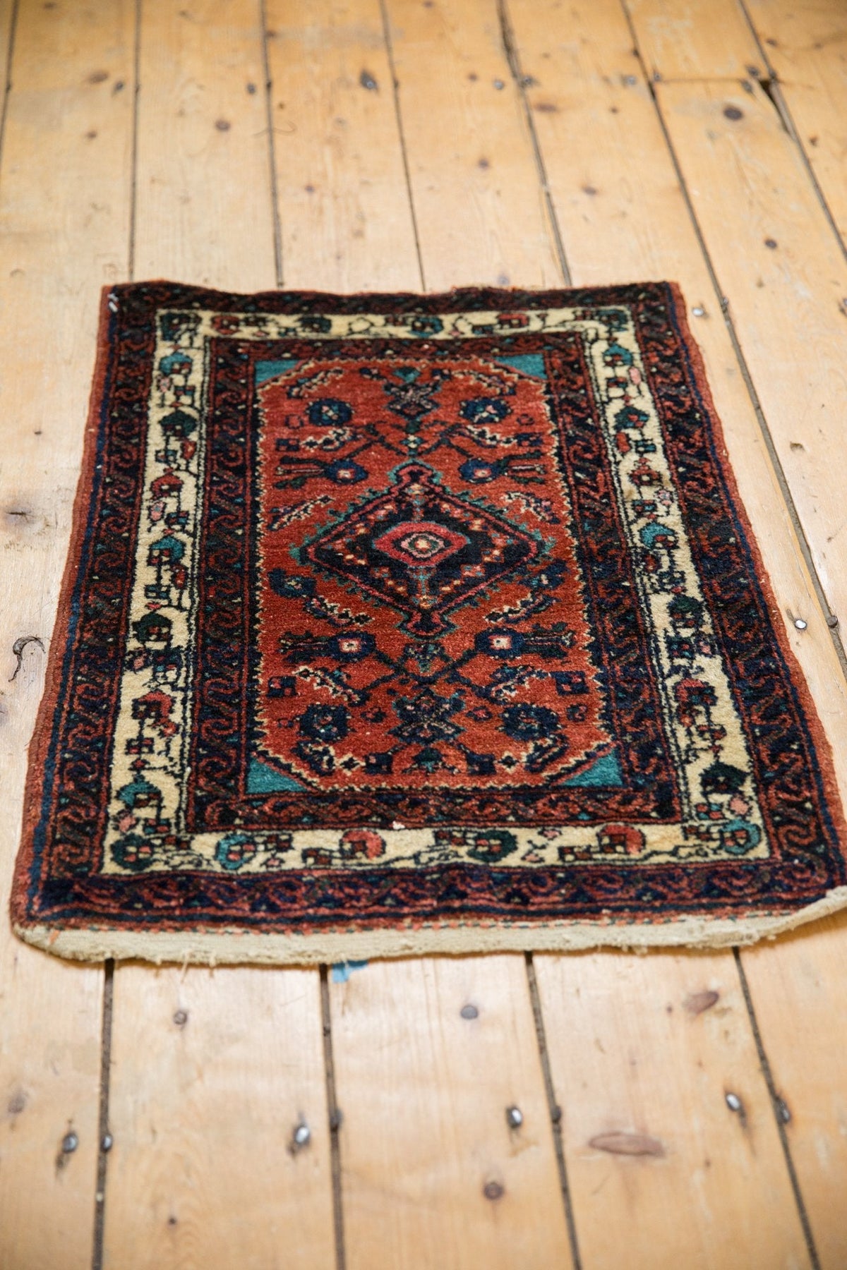 2x2.5 Vintage Engelas Square Rug Mat