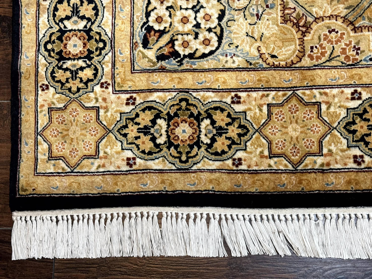Pak Persian Rug 4x6, Panel Design