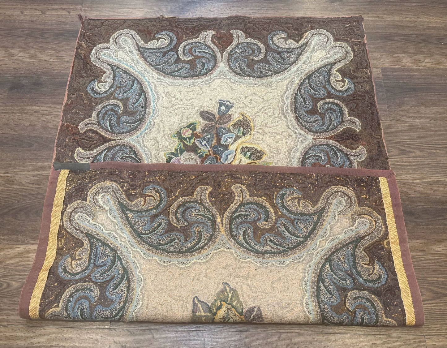 Antique American Hooked Rug 3 x 4.6, Vintage, Floral