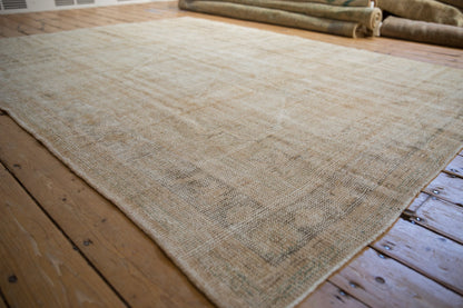 6.5x8.5 Vintage Distressed Oushak Carpet