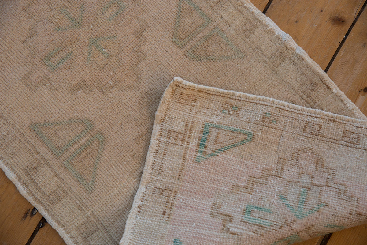1.5x3 Vintage Distressed Oushak Rug Mat