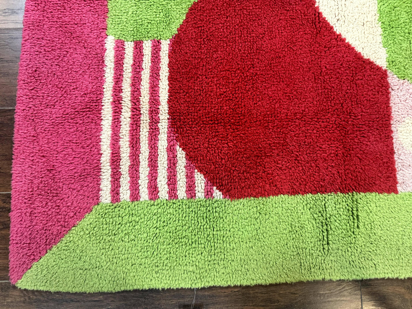 European Shag Rug 4.8 x 4.8, Modern Abstract Design, Green Pink Red, Square Shag Rug, Unique